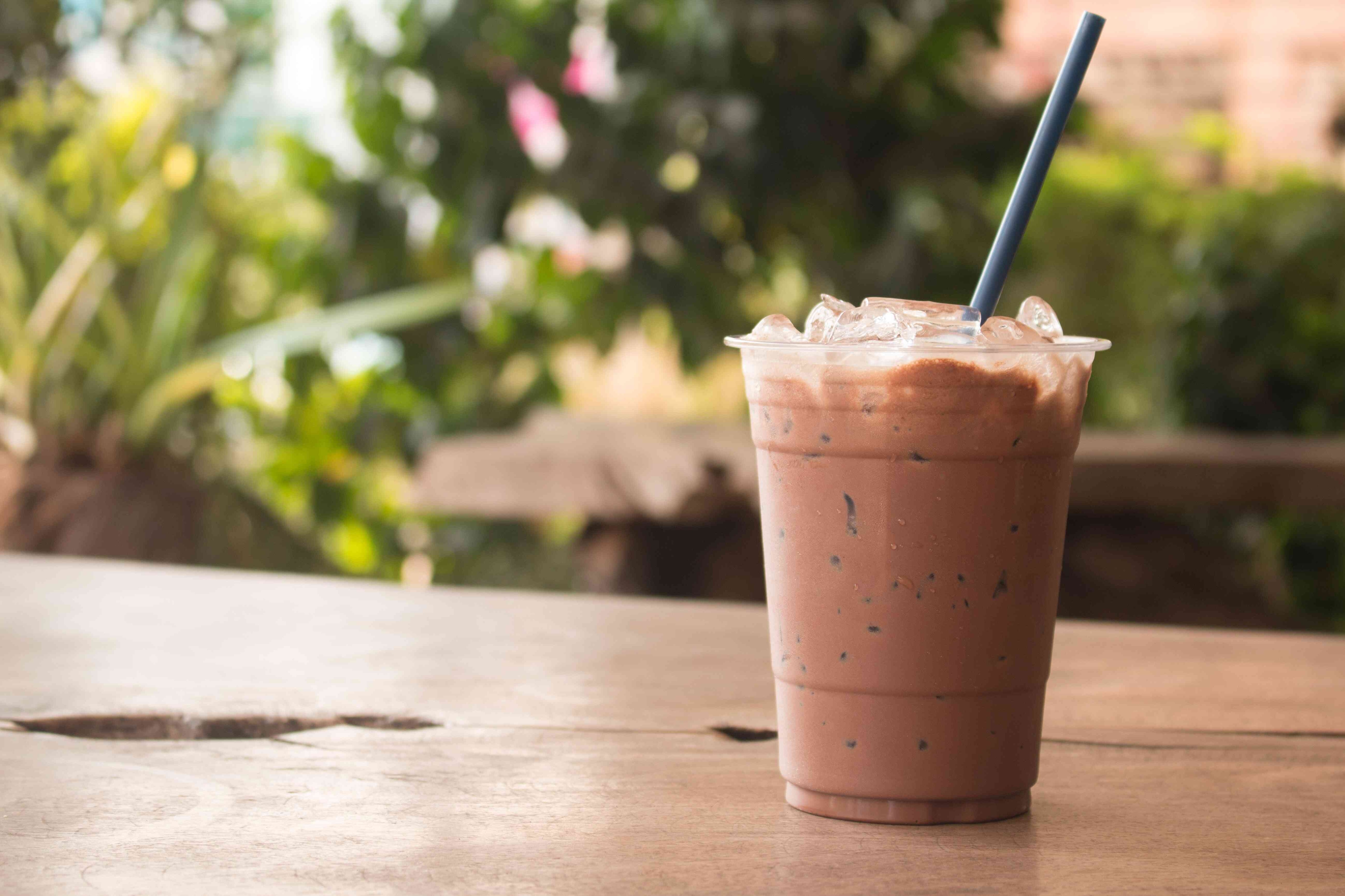 Anak Lebih Pilih Es Susu Coklat Ketimbang Coklat Hangat? Ini Alasannya!