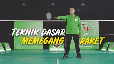 Teknik Memegang Raket